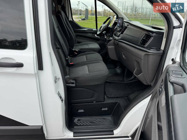 Белый Форд Транзит Кастом, объемом двигателя 2 л и пробегом 214 тыс. км за 21400 $, фото 31 на Automoto.ua