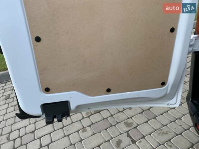 Білий Форд Транзит Кастом, об'ємом двигуна 2 л та пробігом 134 тис. км за 16300 $, фото 26 на Automoto.ua