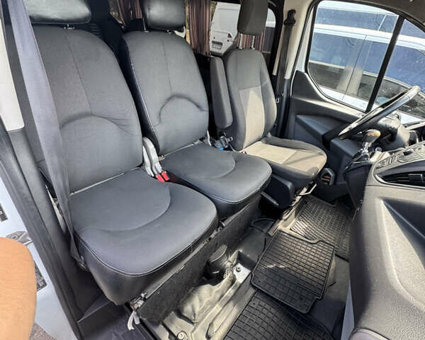 Белый Форд Транзит Кастом, объемом двигателя 2.2 л и пробегом 559 тыс. км за 9450 $, фото 6 на Automoto.ua