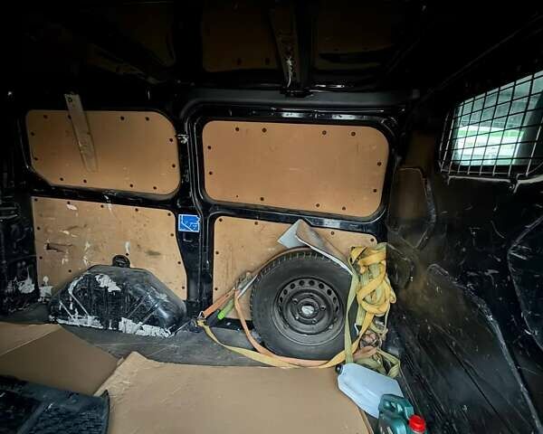 Черный Форд Транзит Кастом, объемом двигателя 2.2 л и пробегом 433 тыс. км за 9000 $, фото 16 на Automoto.ua