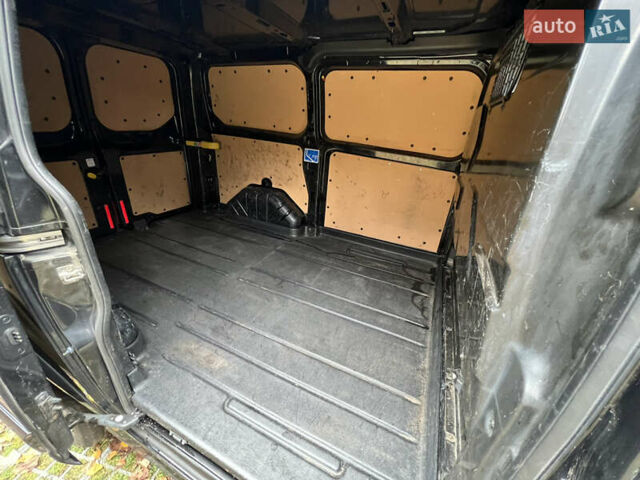 Черный Форд Транзит Кастом, объемом двигателя 2.2 л и пробегом 261 тыс. км за 9990 $, фото 19 на Automoto.ua