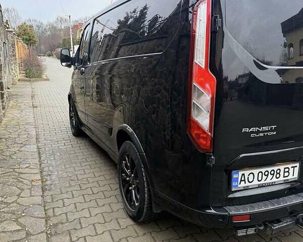 Черный Форд Транзит Кастом, объемом двигателя 2 л и пробегом 253 тыс. км за 18800 $, фото 7 на Automoto.ua