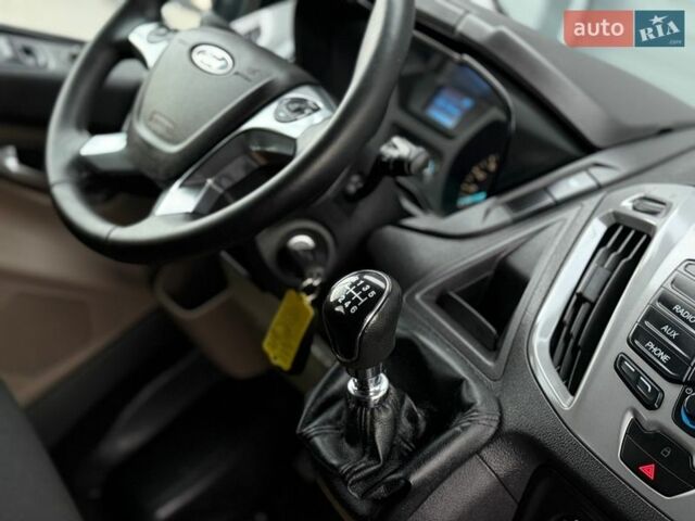 Черный Форд Транзит Кастом, объемом двигателя 2 л и пробегом 238 тыс. км за 16999 $, фото 39 на Automoto.ua