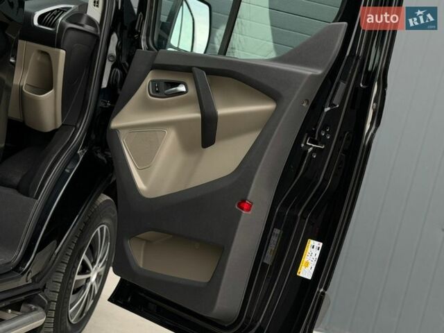 Черный Форд Транзит Кастом, объемом двигателя 2 л и пробегом 238 тыс. км за 16999 $, фото 36 на Automoto.ua