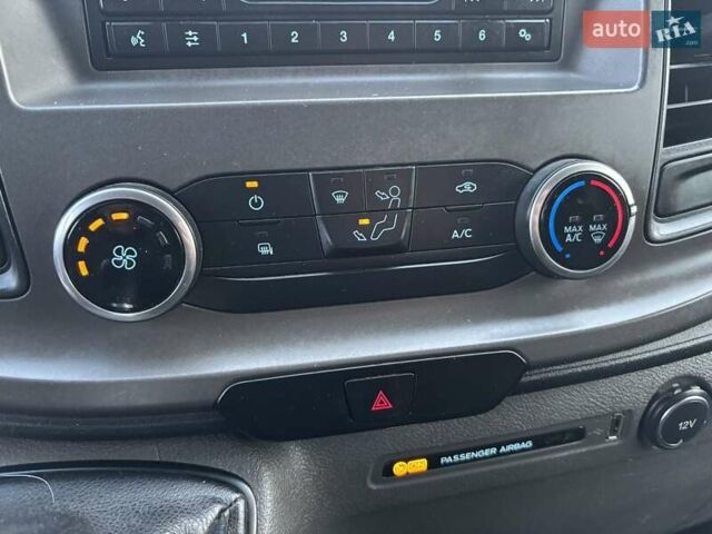 Чорний Форд Транзит Кастом, об'ємом двигуна 2 л та пробігом 100 тис. км за 16300 $, фото 18 на Automoto.ua