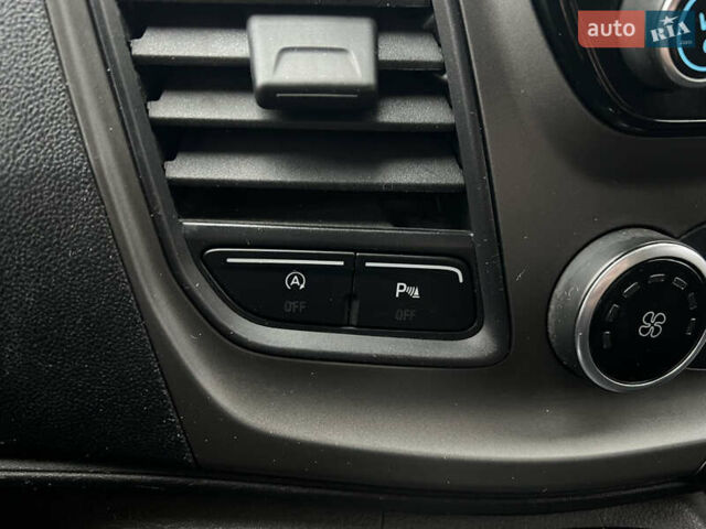 Черный Форд Транзит Кастом, объемом двигателя 2 л и пробегом 199 тыс. км за 13999 $, фото 7 на Automoto.ua