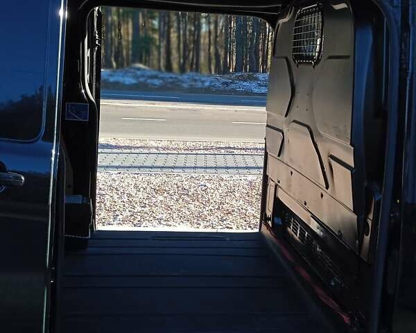 Черный Форд Транзит Кастом, объемом двигателя 2 л и пробегом 412 тыс. км за 13300 $, фото 14 на Automoto.ua