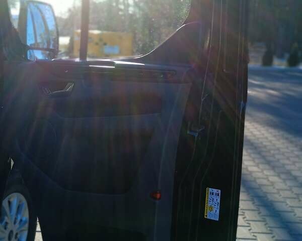 Черный Форд Транзит Кастом, объемом двигателя 2 л и пробегом 412 тыс. км за 13300 $, фото 4 на Automoto.ua