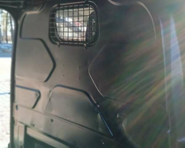 Черный Форд Транзит Кастом, объемом двигателя 2 л и пробегом 412 тыс. км за 13300 $, фото 16 на Automoto.ua