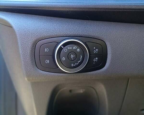 Черный Форд Транзит Кастом, объемом двигателя 2 л и пробегом 412 тыс. км за 13300 $, фото 11 на Automoto.ua