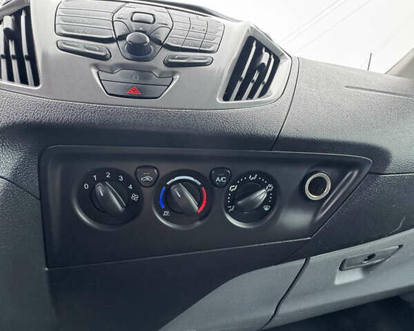 Чорний Форд Транзит Кастом, об'ємом двигуна 2.2 л та пробігом 206 тис. км за 17200 $, фото 18 на Automoto.ua