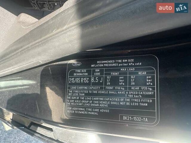 Черный Форд Транзит Кастом, объемом двигателя 2.2 л и пробегом 180 тыс. км за 14000 $, фото 15 на Automoto.ua