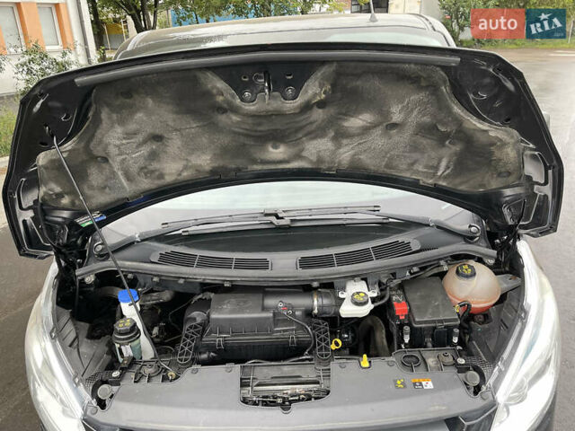 Чорний Форд Транзит Кастом, об'ємом двигуна 2.2 л та пробігом 294 тис. км за 10900 $, фото 32 на Automoto.ua