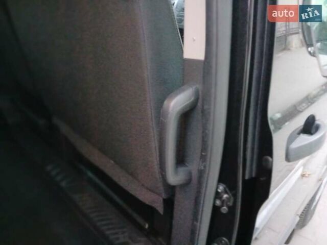 Черный Форд Транзит Кастом, объемом двигателя 2.2 л и пробегом 217 тыс. км за 16999 $, фото 10 на Automoto.ua