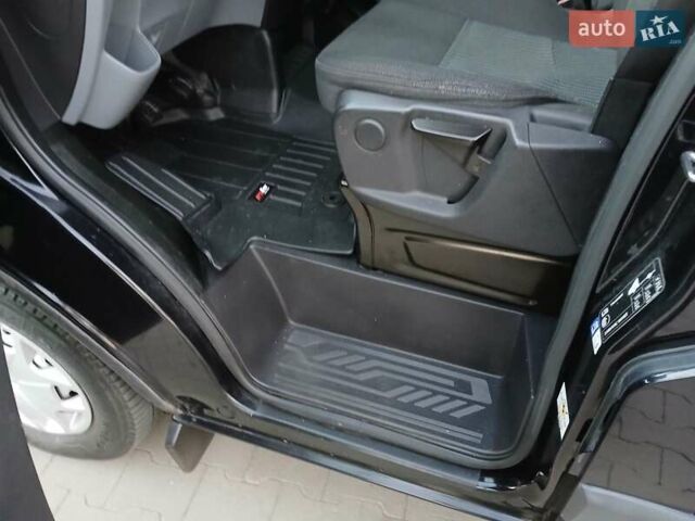 Черный Форд Транзит Кастом, объемом двигателя 2.2 л и пробегом 217 тыс. км за 16999 $, фото 30 на Automoto.ua