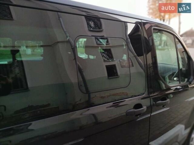 Черный Форд Транзит Кастом, объемом двигателя 2.2 л и пробегом 217 тыс. км за 16999 $, фото 9 на Automoto.ua