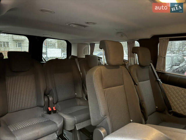 Чорний Форд Транзит Кастом, об'ємом двигуна 2 л та пробігом 231 тис. км за 25000 $, фото 26 на Automoto.ua