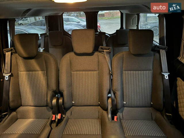 Чорний Форд Транзит Кастом, об'ємом двигуна 2 л та пробігом 231 тис. км за 25000 $, фото 36 на Automoto.ua