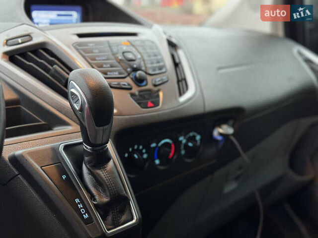 Чорний Форд Транзит Кастом, об'ємом двигуна 2 л та пробігом 231 тис. км за 25000 $, фото 16 на Automoto.ua