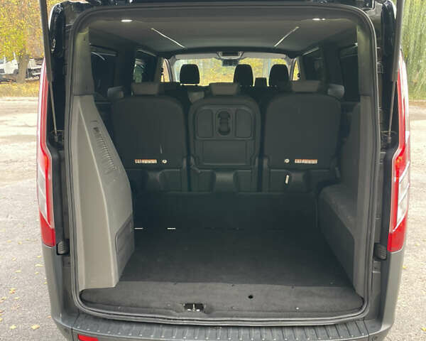 Чорний Форд Транзит Кастом, об'ємом двигуна 2 л та пробігом 250 тис. км за 17500 $, фото 16 на Automoto.ua