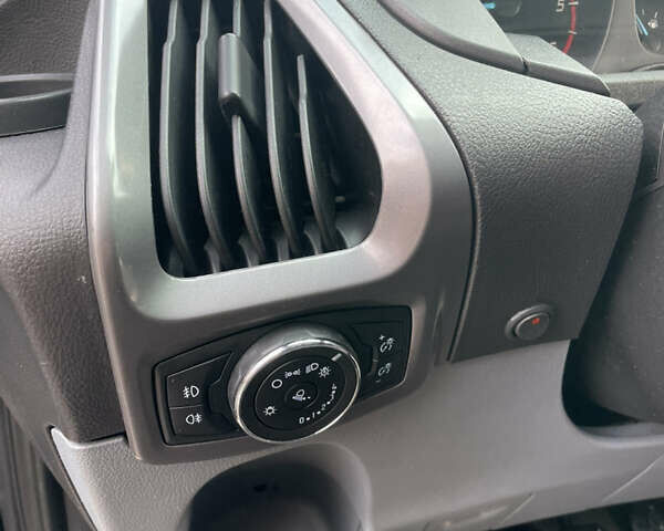 Чорний Форд Транзит Кастом, об'ємом двигуна 2 л та пробігом 250 тис. км за 17500 $, фото 10 на Automoto.ua