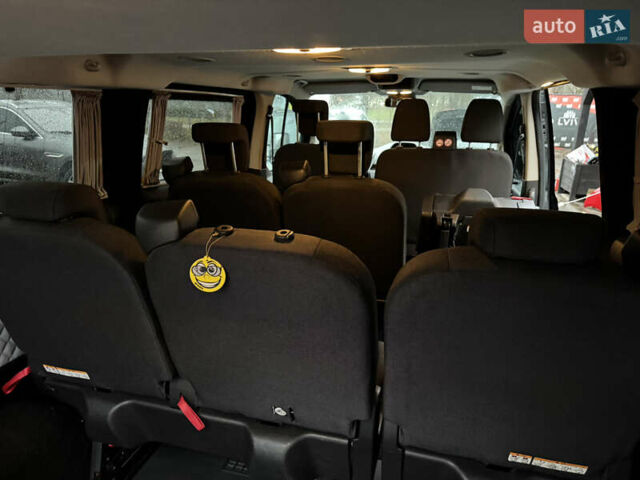 Чорний Форд Транзит Кастом, об'ємом двигуна 2 л та пробігом 231 тис. км за 25000 $, фото 32 на Automoto.ua