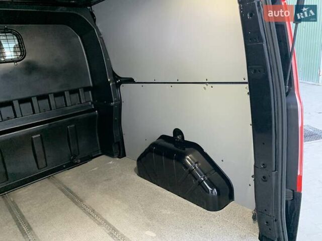 Чорний Форд Транзит Кастом, об'ємом двигуна 2 л та пробігом 215 тис. км за 22150 $, фото 93 на Automoto.ua