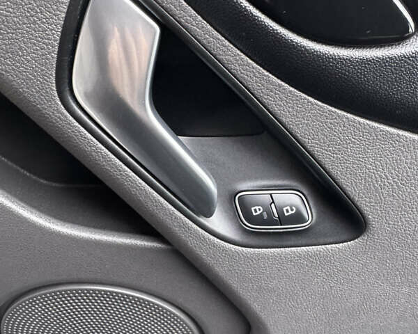 Чорний Форд Транзит Кастом, об'ємом двигуна 2 л та пробігом 215 тис. км за 22150 $, фото 50 на Automoto.ua