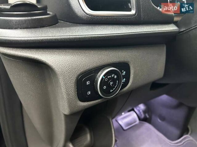 Черный Форд Транзит Кастом, объемом двигателя 2 л и пробегом 191 тыс. км за 28400 $, фото 7 на Automoto.ua