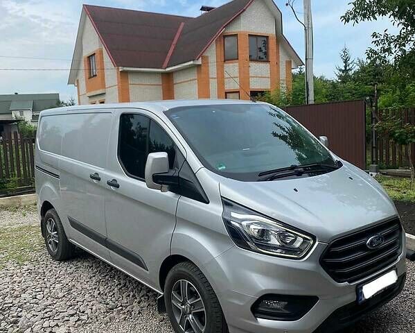 Серый Форд Transit Custom груз., объемом двигателя 2 л и пробегом 64 тыс. км за 15200 $, фото 1 на Automoto.ua