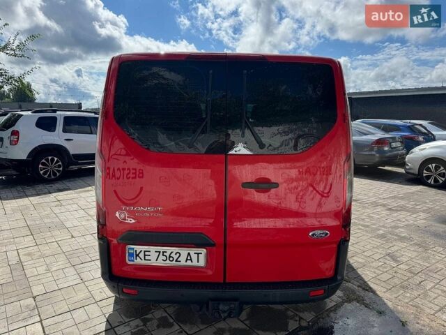 Красный Форд Транзит Кастом, объемом двигателя 2.2 л и пробегом 305 тыс. км за 12500 $, фото 5 на Automoto.ua