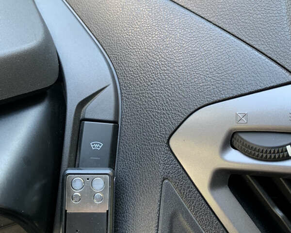 Червоний Форд Транзит Кастом, об'ємом двигуна 2.2 л та пробігом 225 тис. км за 11000 $, фото 15 на Automoto.ua