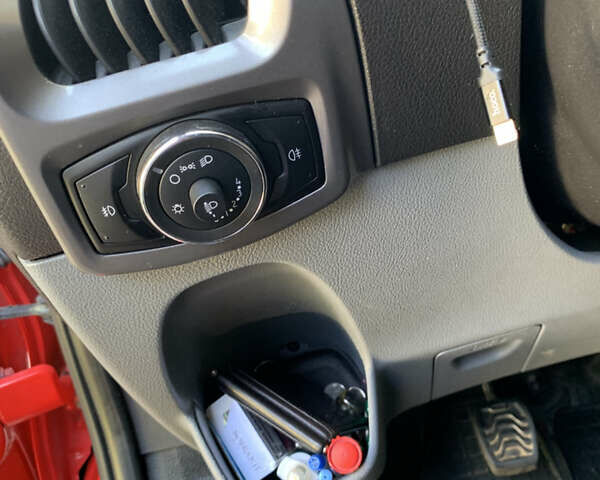 Червоний Форд Транзит Кастом, об'ємом двигуна 2.2 л та пробігом 225 тис. км за 11000 $, фото 11 на Automoto.ua