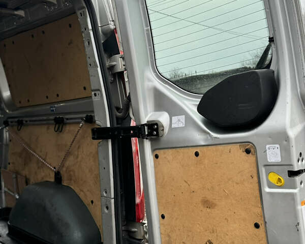 Форд Транзит Кастом, объемом двигателя 2.2 л и пробегом 330 тыс. км за 10500 $, фото 12 на Automoto.ua