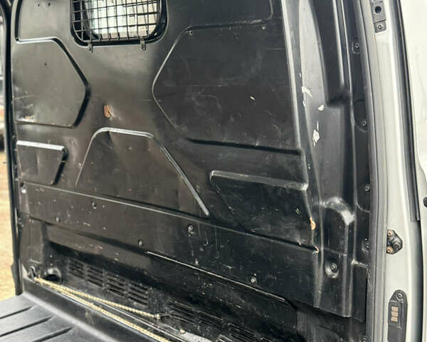 Форд Транзит Кастом, объемом двигателя 2.2 л и пробегом 330 тыс. км за 10500 $, фото 10 на Automoto.ua