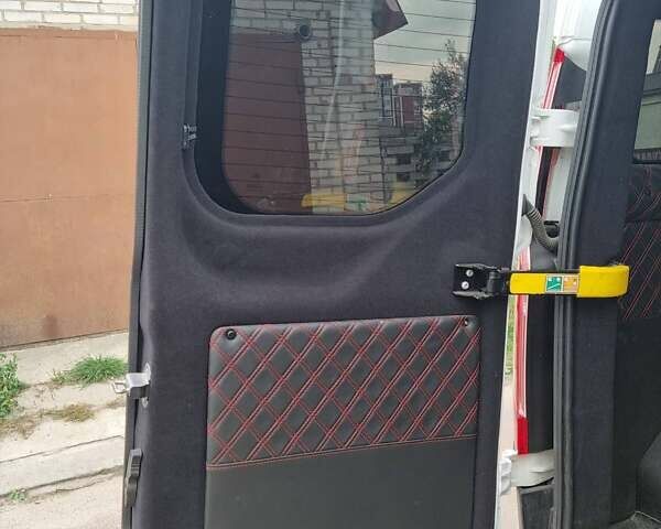 Форд Транзит Кастом, об'ємом двигуна 2 л та пробігом 117 тис. км за 17900 $, фото 6 на Automoto.ua
