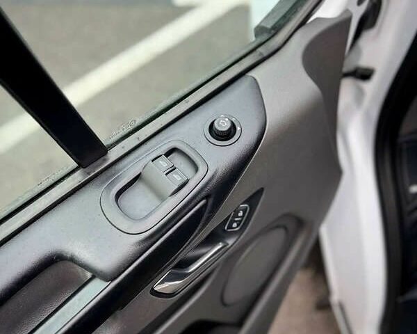 Форд Транзит Кастом, об'ємом двигуна 2 л та пробігом 220 тис. км за 19200 $, фото 17 на Automoto.ua