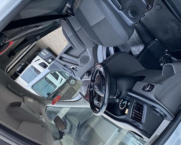 Форд Transit Custom пасс. 2018 в Мукачеве на Automoto.ua Белый Форд Transit Custom пасс., объемом двигателя 2 л и пробегом 96 тыс. км за 25450 $, фото 61 на Automoto.ua