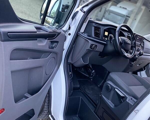 Форд Transit Custom пасс. 2018 в Мукачеве на Automoto.ua Белый Форд Transit Custom пасс., объемом двигателя 2 л и пробегом 96 тыс. км за 25450 $, фото 57 на Automoto.ua