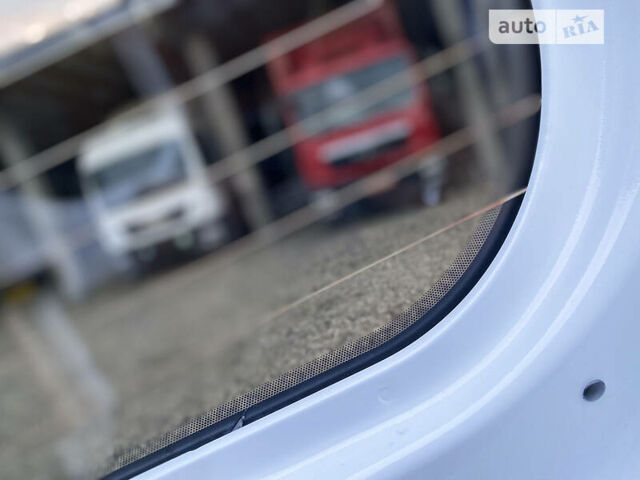 Форд Transit Custom пасс. 2018 в Мукачеве на Automoto.ua Белый Форд Transit Custom пасс., объемом двигателя 2 л и пробегом 96 тыс. км за 25450 $, фото 87 на Automoto.ua