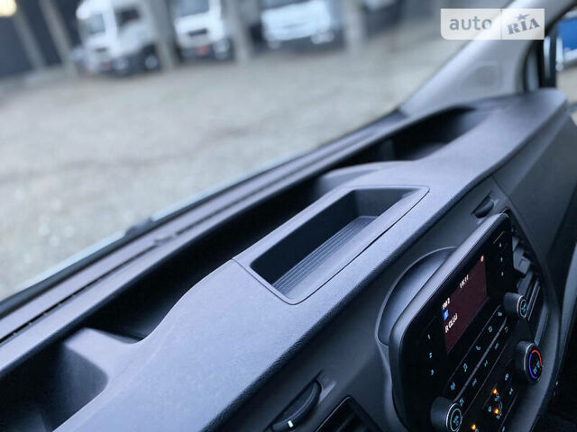 Форд Transit Custom пасс. 2018 в Мукачеве на Automoto.ua Белый Форд Transit Custom пасс., объемом двигателя 2 л и пробегом 96 тыс. км за 25450 $, фото 106 на Automoto.ua