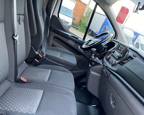 Форд Transit Custom пасс. 2018 в Мукачеве на Automoto.ua Белый Форд Transit Custom пасс., объемом двигателя 2 л и пробегом 96 тыс. км за 25450 $, фото 56 на Automoto.ua