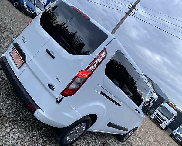 Форд Transit Custom пасс. 2018 в Мукачеве на Automoto.ua Белый Форд Transit Custom пасс., объемом двигателя 2 л и пробегом 96 тыс. км за 25450 $, фото 131 на Automoto.ua