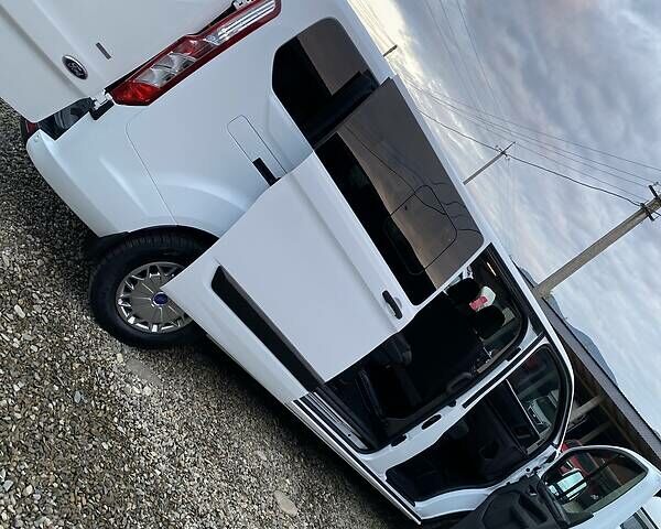 Форд Transit Custom пасс. 2018 в Мукачеве на Automoto.ua Белый Форд Transit Custom пасс., объемом двигателя 2 л и пробегом 96 тыс. км за 25450 $, фото 84 на Automoto.ua