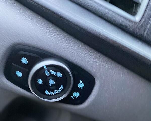 Форд Transit Custom пасс. 2018 в Мукачеве на Automoto.ua Белый Форд Transit Custom пасс., объемом двигателя 2 л и пробегом 96 тыс. км за 25450 $, фото 67 на Automoto.ua