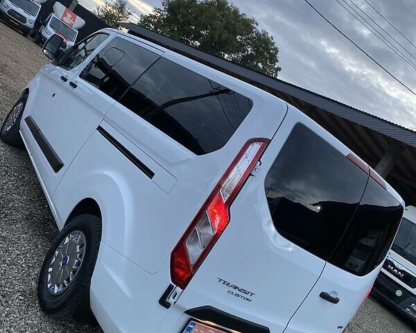 Форд Transit Custom пасс. 2018 в Мукачеве на Automoto.ua Белый Форд Transit Custom пасс., объемом двигателя 2 л и пробегом 96 тыс. км за 25450 $, фото 135 на Automoto.ua