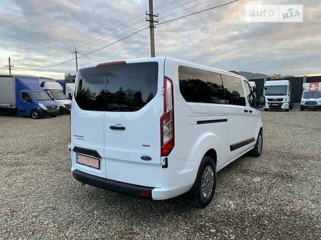 Форд Transit Custom пасс. 2018 в Мукачеве на Automoto.ua Белый Форд Transit Custom пасс., объемом двигателя 2 л и пробегом 96 тыс. км за 25450 $, фото 12 на Automoto.ua