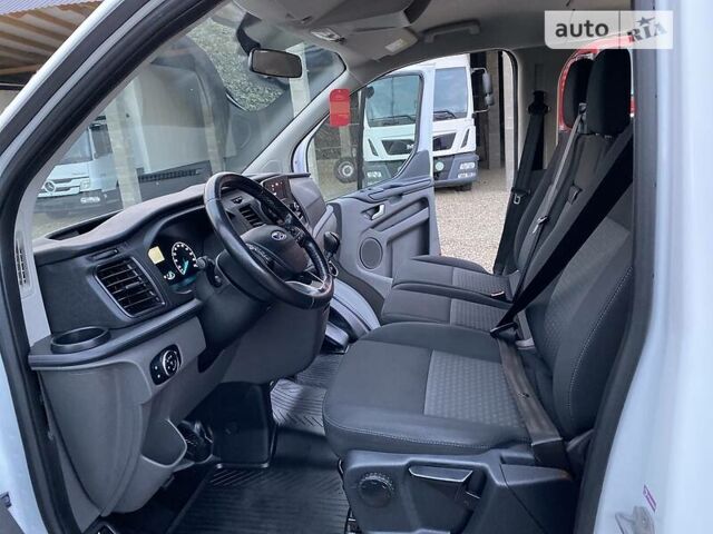 Форд Transit Custom пасс. 2018 в Мукачеве на Automoto.ua Белый Форд Transit Custom пасс., объемом двигателя 2 л и пробегом 96 тыс. км за 25450 $, фото 73 на Automoto.ua