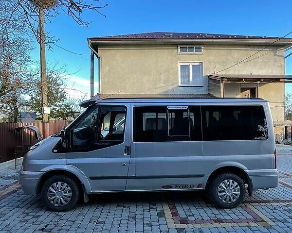 Сірий Форд Transit Custom пасс., об'ємом двигуна 2.2 л та пробігом 280 тис. км за 8000 $, фото 2 на Automoto.ua