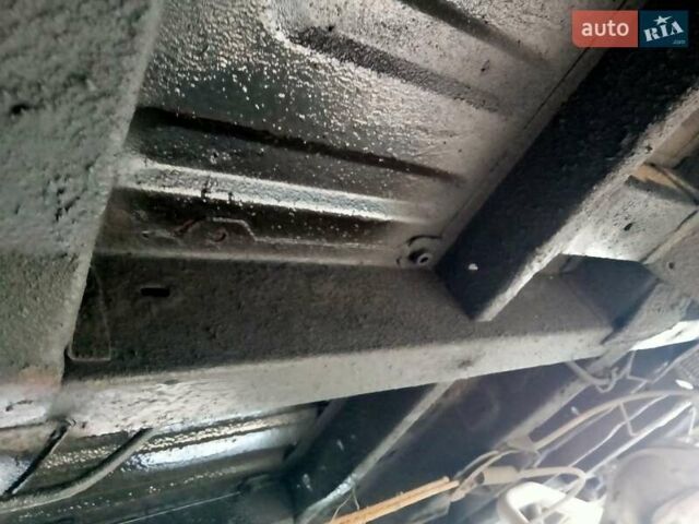 Жовтий Форд Транзит Кастом, об'ємом двигуна 2.5 л та пробігом 330 тис. км за 3500 $, фото 5 на Automoto.ua